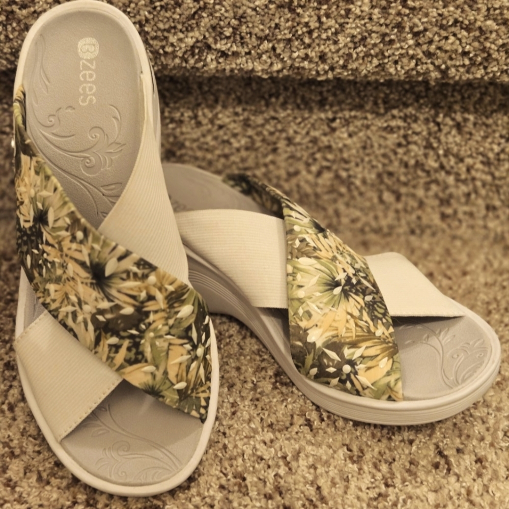 Bzees Diamond X Band Wedge Slide Sandals - Picture 7 of 9